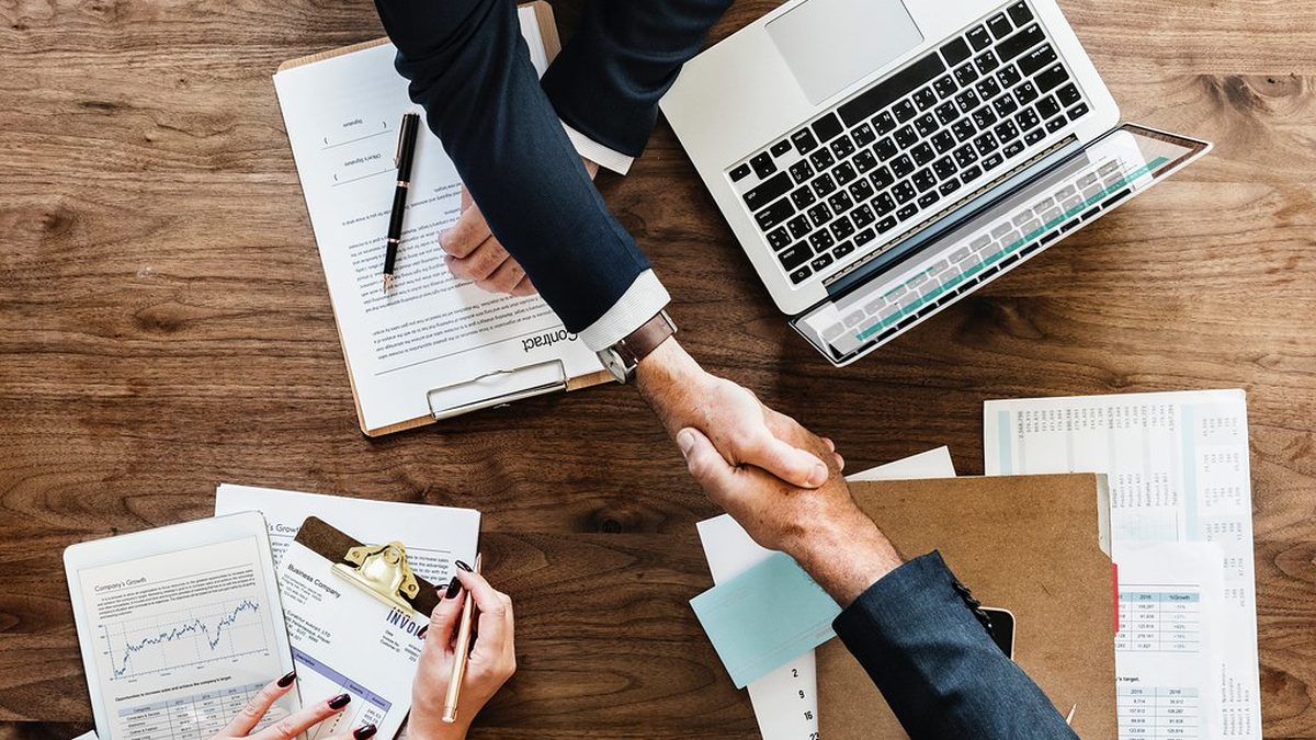 How to negotiate salary for a new job without losing the offer